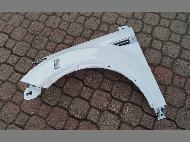 bontott FORD KUGA Bal első Sárvédő