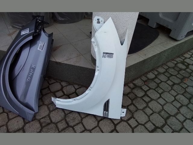 bontott FORD KUGA Bal első Sárvédő