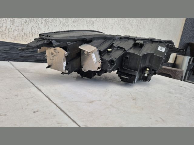 bontott FORD KUGA Bal Fényszóró