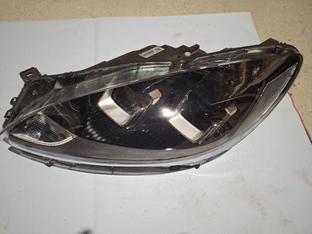 bontott FORD KUGA Bal Fényszóró