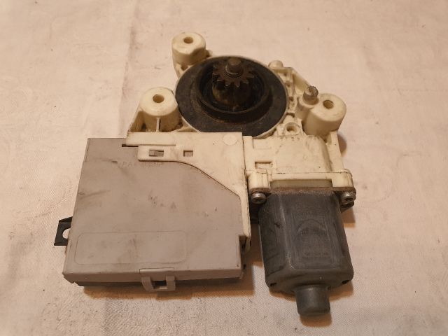 bontott FORD KUGA Bal hátsó Ablakemelő Motor