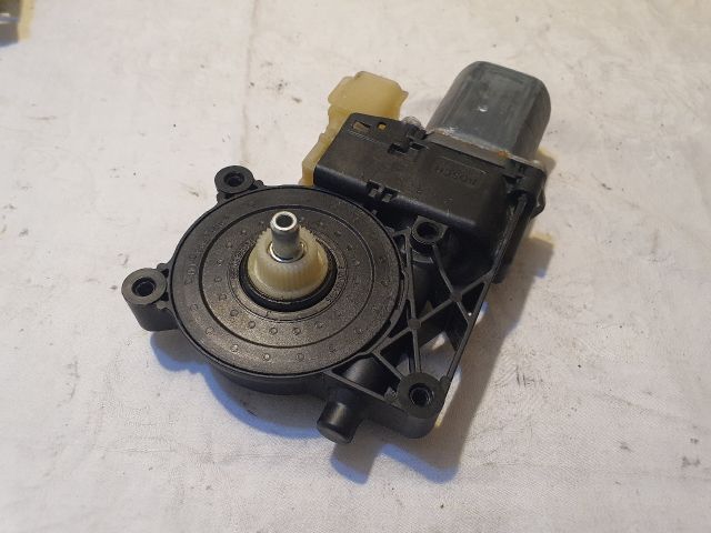 bontott FORD KUGA Bal hátsó Ablakemelő Motor