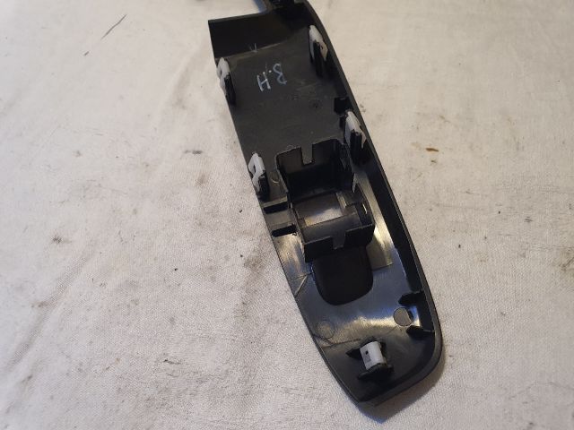 bontott FORD KUGA Bal hátsó Ajtóbehúzó