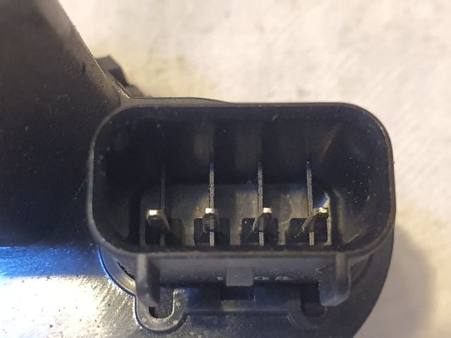 bontott FORD KUGA Bal hátsó Ajtózár