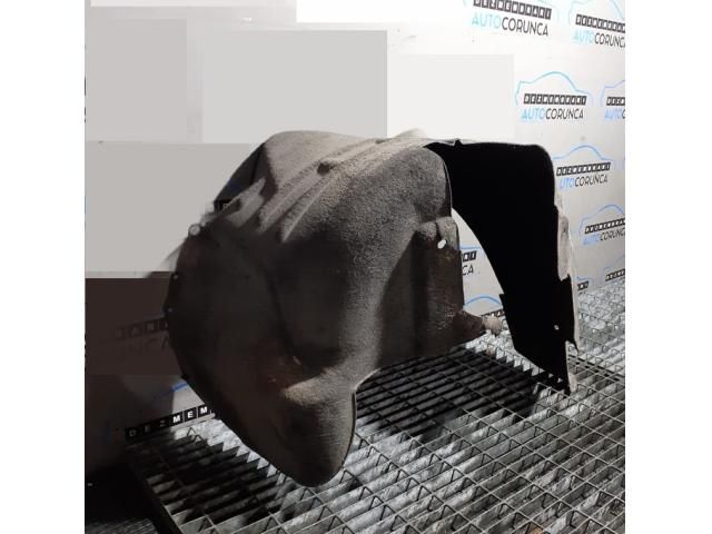 bontott FORD KUGA Bal hátsó Dobbetét (Kerékjárati, Műanyag)