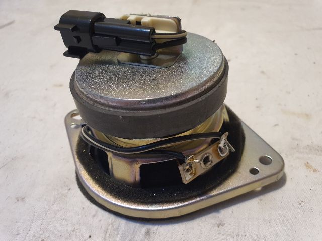 bontott FORD KUGA Bal hátsó Hangszóró