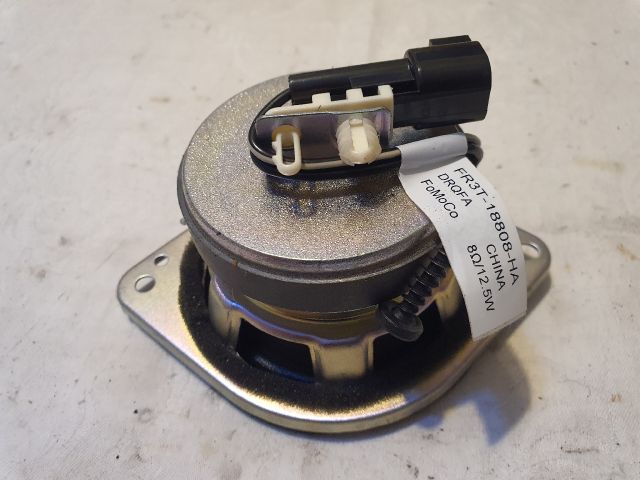 bontott FORD KUGA Bal hátsó Hangszóró