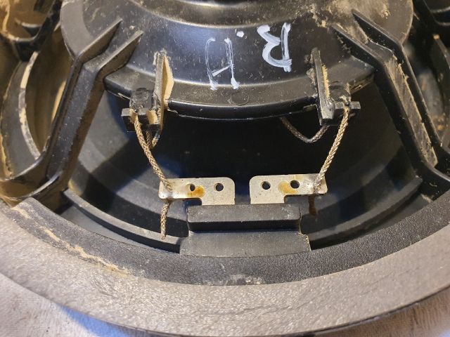 bontott FORD KUGA Bal hátsó Hangszóró