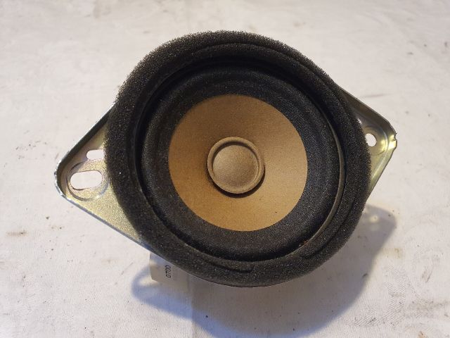 bontott FORD KUGA Bal hátsó Hangszóró