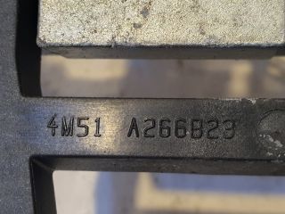 bontott FORD KUGA Bal hátsó Külső Kilincsfészek