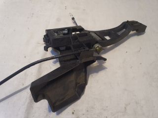 bontott FORD KUGA Bal hátsó Külső Kilincsfészek