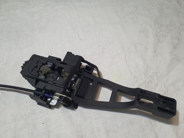 bontott FORD KUGA Bal hátsó Külső Kilincsfészek