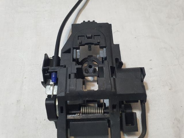 bontott FORD KUGA Bal hátsó Külső Kilincsfészek