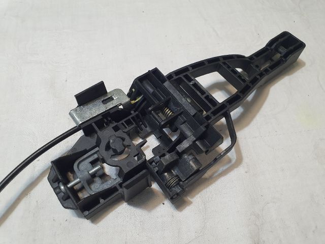 bontott FORD KUGA Bal hátsó Külső Kilincsfészek