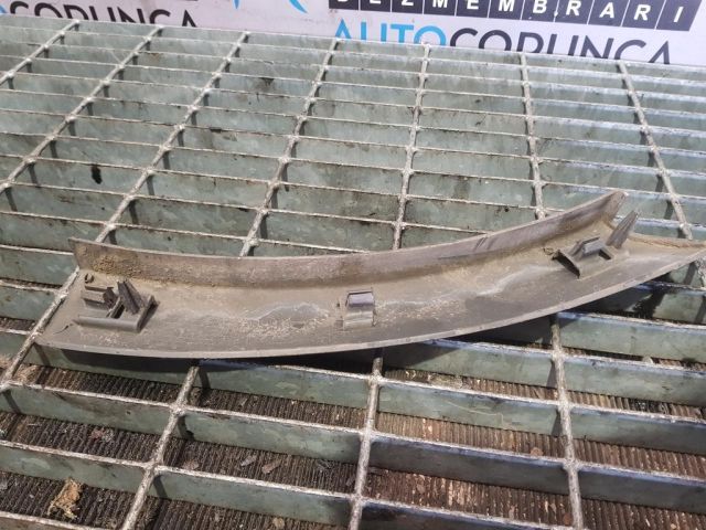 bontott FORD KUGA Bal hátsó Sárvédő Díszléc