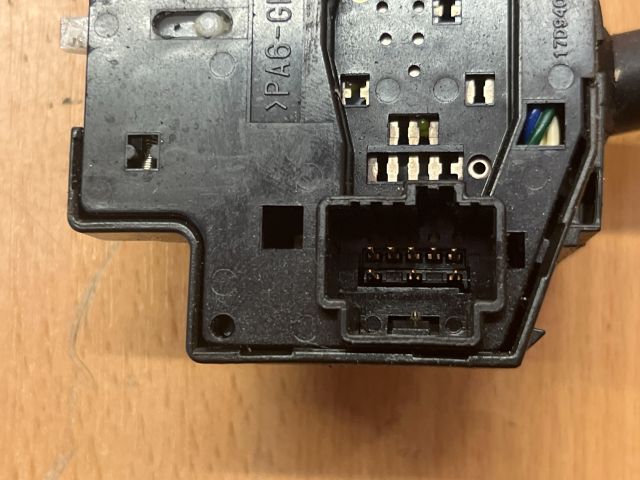 bontott FORD KUGA Bal Kormánykapcsoló Irányjelző