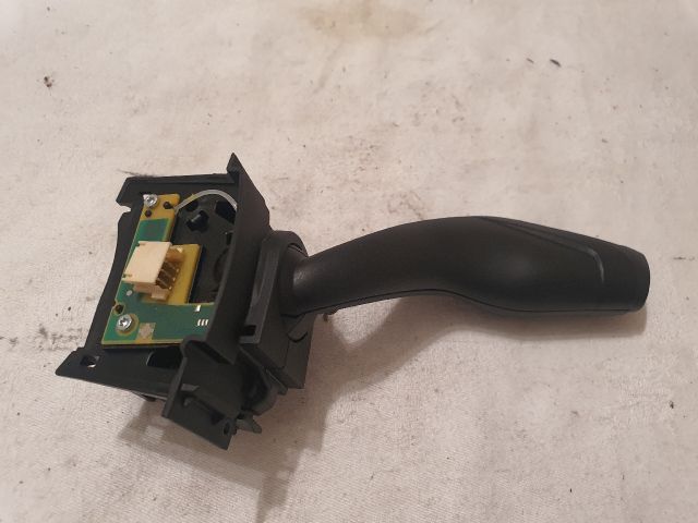 bontott FORD KUGA Bal Kormánykapcsoló Irányjelző