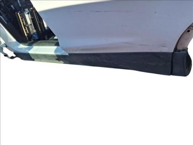 bontott FORD KUGA Bal Küszöb