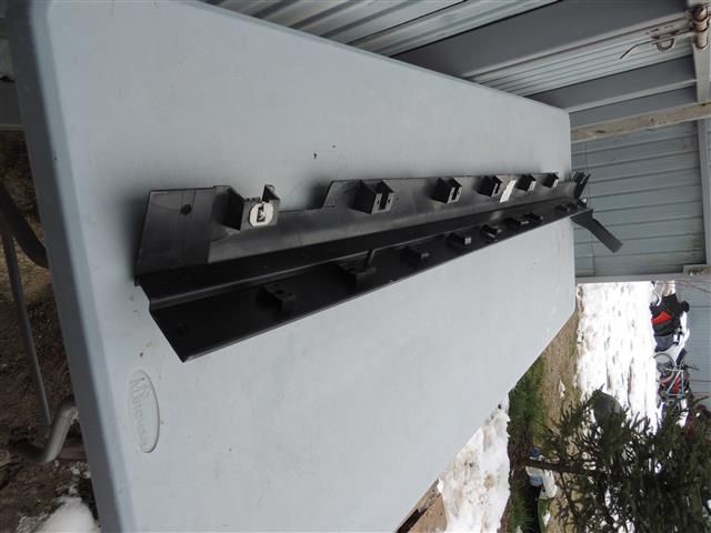 bontott FORD KUGA Bal Küszöb