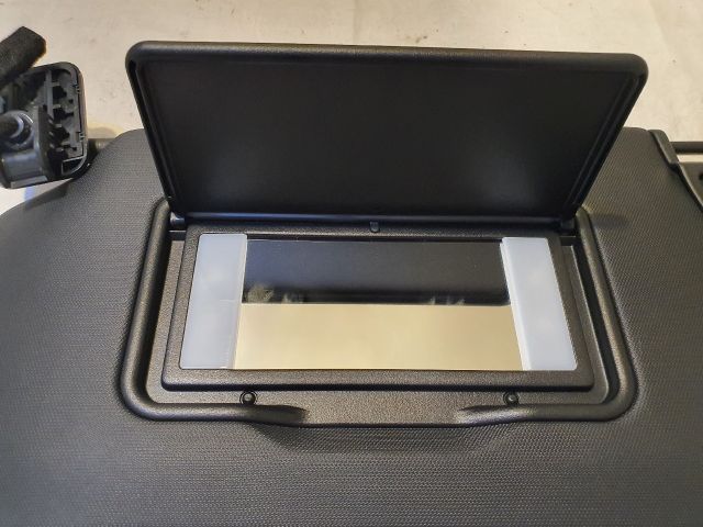 bontott FORD KUGA Bal Napellenző