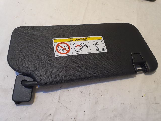 bontott FORD KUGA Bal Napellenző