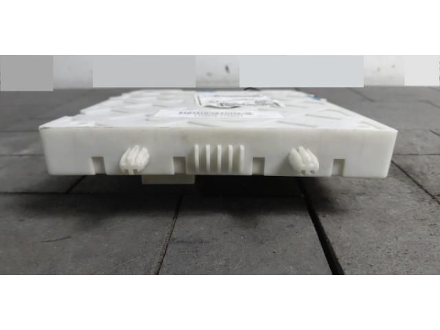 bontott FORD KUGA Biztosítéktábla Utastér