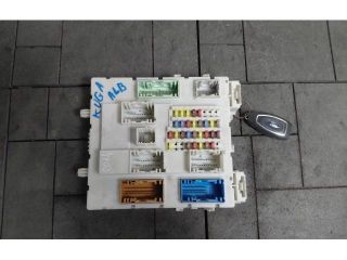 bontott FORD KUGA Biztosítéktábla Utastér