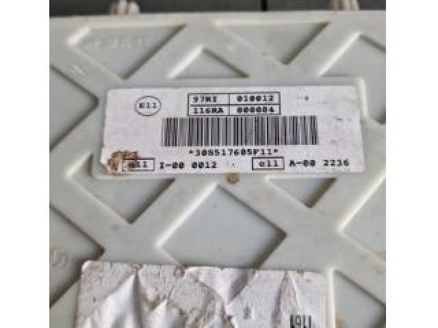 bontott FORD KUGA Biztosítéktábla Utastér