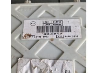 bontott FORD KUGA Biztosítéktábla Utastér