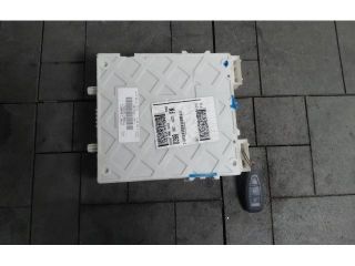 bontott FORD KUGA Biztosítéktábla Utastér