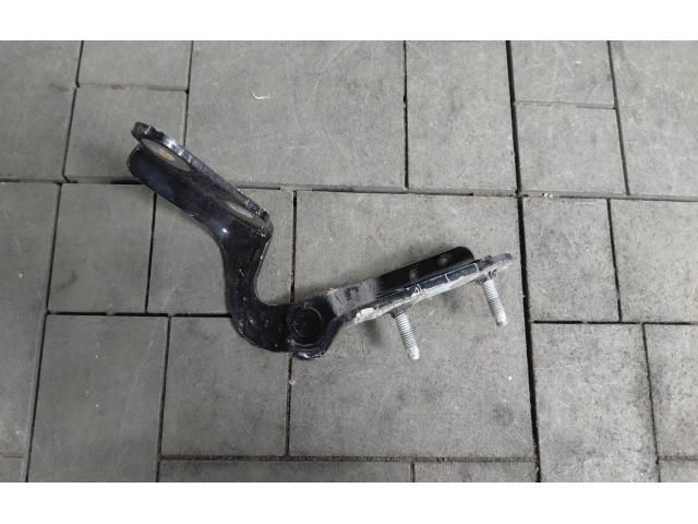 bontott FORD KUGA Csomagtérajtó Jobb Zsanér