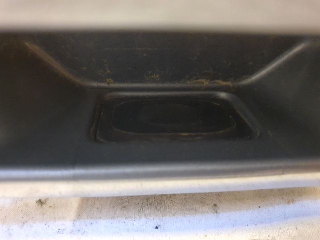 bontott FORD KUGA Csomagtérajtó Kilincs