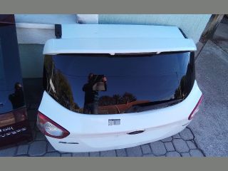 bontott FORD KUGA Csomagtérajtó (Részeivel)