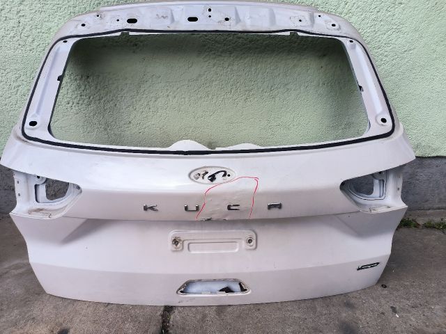 bontott FORD KUGA Csomagtérajtó (Részeivel)