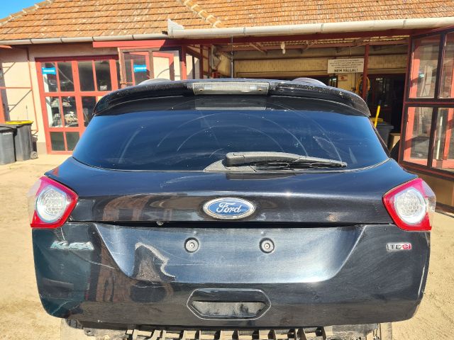 bontott FORD KUGA Csomagtérajtó (Részeivel)