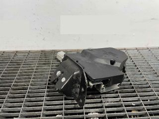 bontott FORD KUGA Csomagtérajtó Ütköző