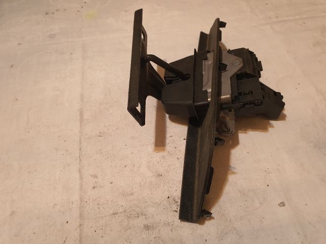 bontott FORD KUGA Csomagtérajtó Zárszerkezet