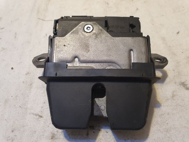 bontott FORD KUGA Csomagtérajtó Zárszerkezet