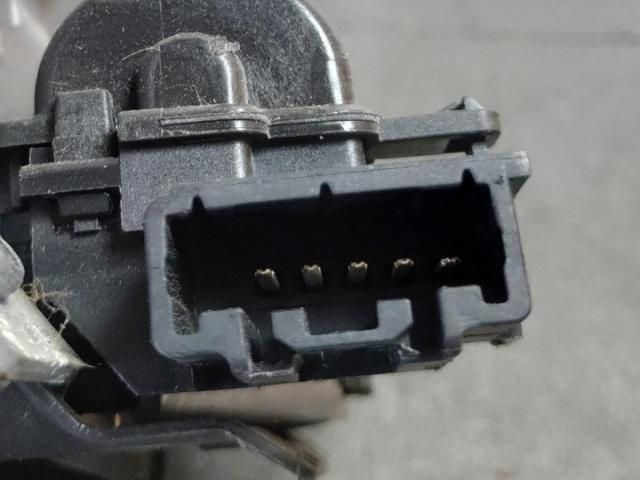 bontott FORD KUGA Csomagtérajtó Zárszerkezet