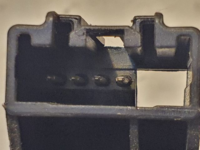 bontott FORD KUGA Csomagtérajtó Zárszerkezet