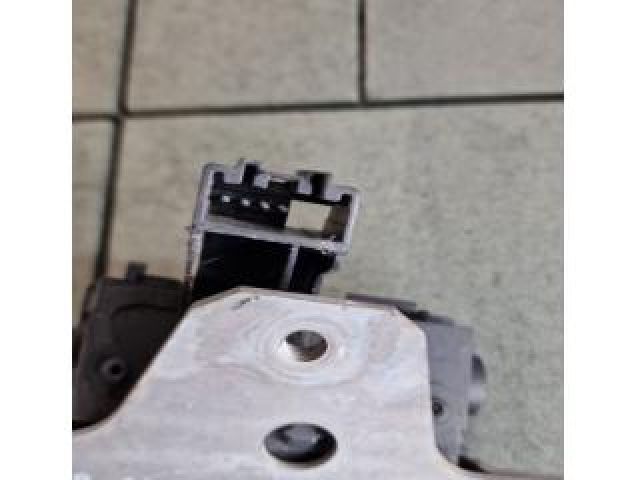 bontott FORD KUGA Csomagtérajtó Zárszerkezet