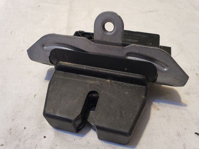 bontott FORD KUGA Csomagtérajtó Zárszerkezet