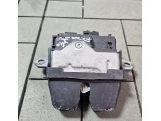 bontott FORD KUGA Csomagtérajtó Zárszerkezet