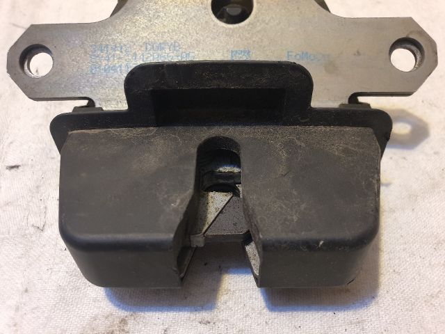 bontott FORD KUGA Csomagtérajtó Zárszerkezet