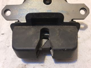 bontott FORD KUGA Csomagtérajtó Zárszerkezet