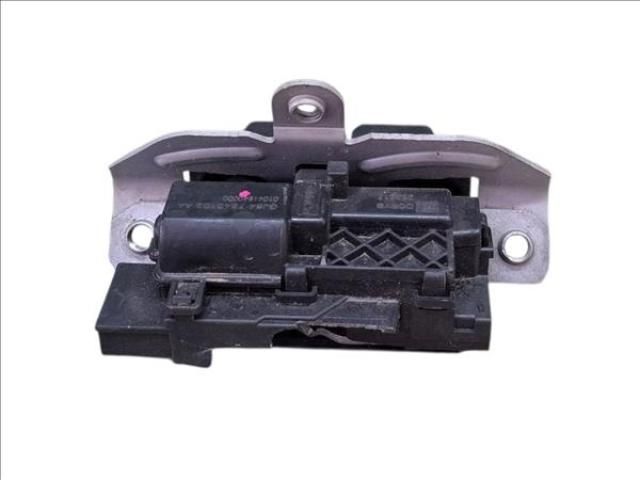 bontott FORD KUGA Csomagtérajtó Zárszerkezet