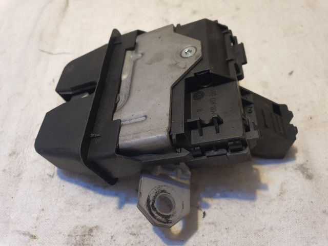 bontott FORD KUGA Csomagtérajtó Zárszerkezet