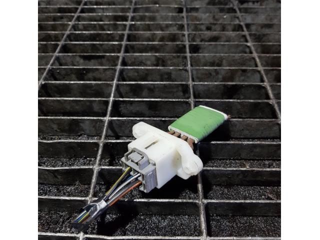 bontott FORD KUGA Előtét Ellenállás Fűtőmotor