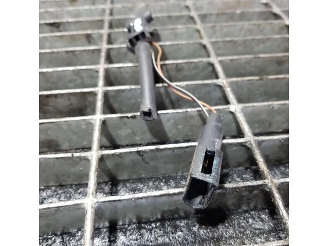 bontott FORD KUGA Első Ablakmosó Fúvóka