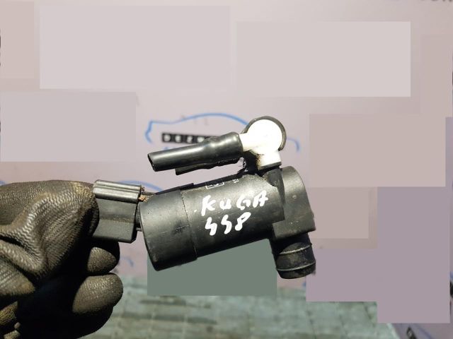 bontott FORD KUGA Első Ablakmosó Szivattyú